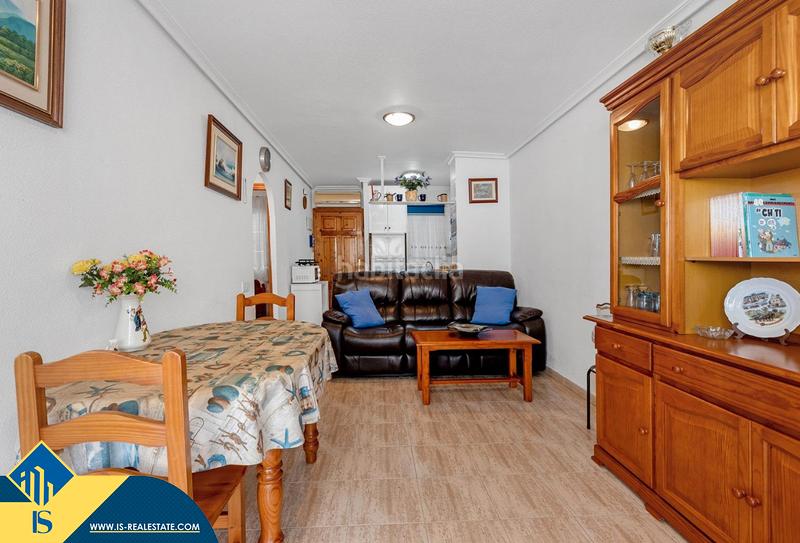 Foto 87c3e7f7-a9fd-4a8e-8c3f-5434c5f875f4. Apartament amb calefacció aparcament piscina a Zona Carrefour - Urbanizaciones Torrevieja