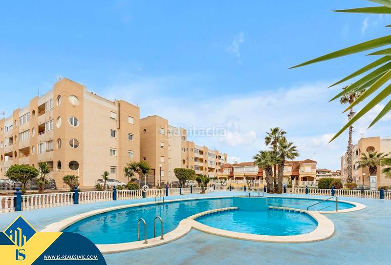 Foto e2d986d3-cf75-454e-b70c-c97561a250f0. Apartament amb calefacció aparcament piscina a Zona Carrefour - Urbanizaciones Torrevieja