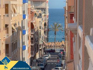 Piso en Las Piscinas Naturales. Apartamento con terraza, en la provincia de alicante, en la ciud