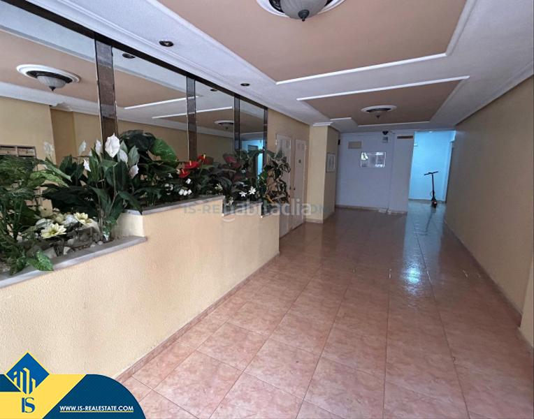 Foto 393703bf-ed3b-4080-aca3-a583282ac531. Attico con piscina in Centro - Muelle Pesquero Torrevieja