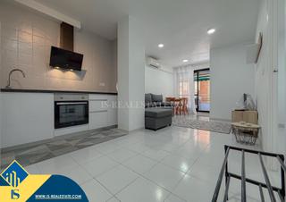 Appartement à Zona Playa del Cura. Apartamento con piscina comunitaria, en la provincia de alicante