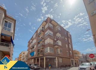 Attique à Centro - Muelle Pesquero. Atico con terraza en torrevieja, provincia de alicante. 3 habita