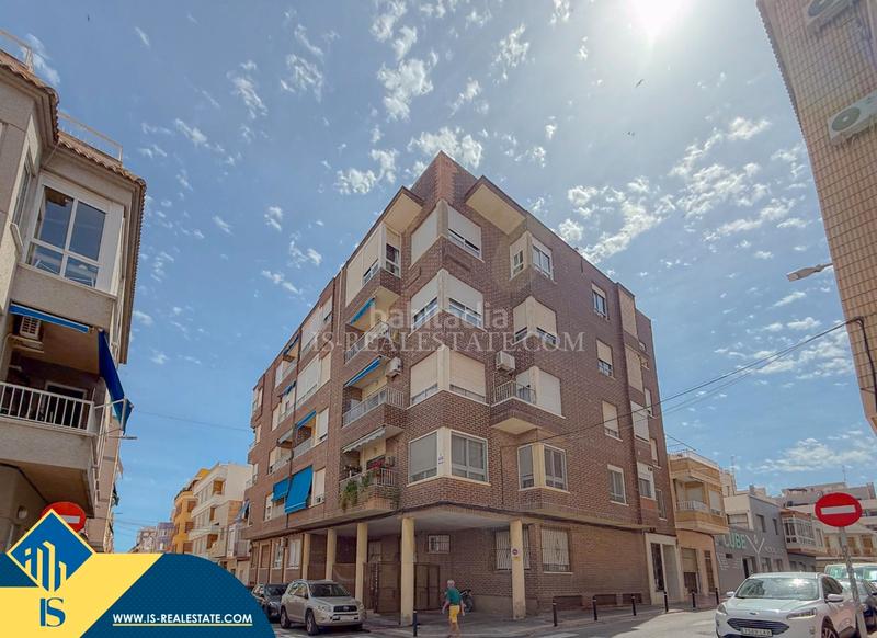 Foto 1ac634fc-10ee-4706-b700-a0c3a88e964c. Ático atico con terraza , provincia de alicante. 3 habitaciones | 99 m² | 500 metros del mar en Torrevieja