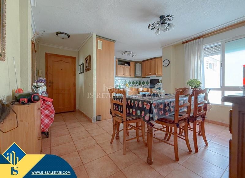 Foto 7965ea91-4aec-40a0-889b-3e4be8e53544. Ático atico con terraza , provincia de alicante. 3 habitaciones | 99 m² | 500 metros del mar en Torrevieja