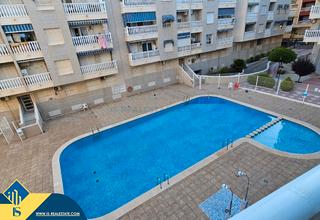 Piso en Antonio Machado. Apartamento con piscina compartida, en la provincia de alicante,