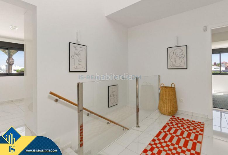 Foto bbb91bdd-e351-4e2e-ab95-f0ce897d19cc. Chalet mit parking pool in La Veleta Torrevieja