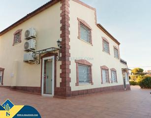 Xalet a Los Balcones-Los Altos. Chalet con piscina privada, en la provincia de alicante, en la l