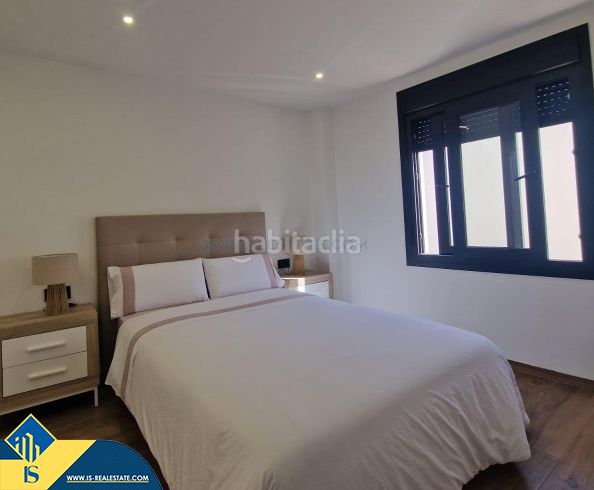 Foto 710fb113-6d28-4d22-b3db-0666bdd01eba. Casa aparellada amb aparcament piscina a Los Balcones y los Altos Orihuela