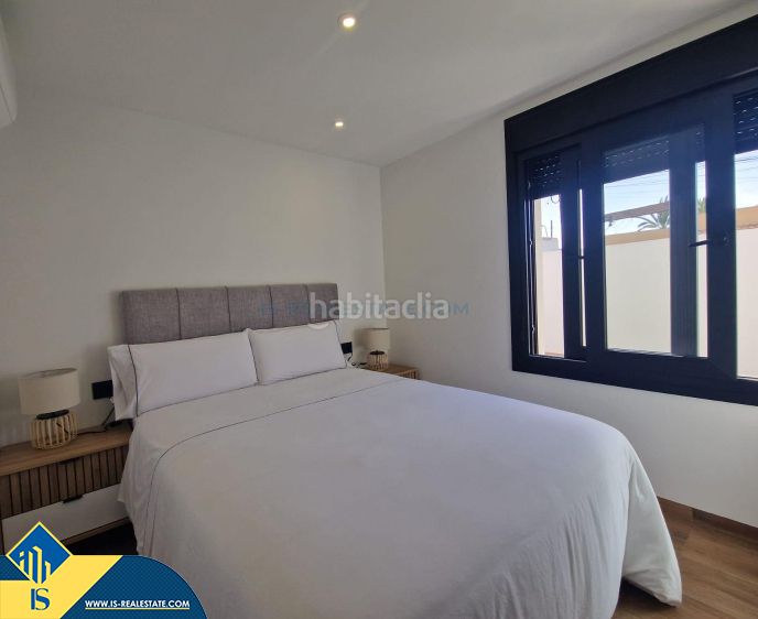 Foto dca41d8b-2a20-4338-8ceb-2eb185503745. Casa aparellada amb aparcament piscina a Los Balcones y los Altos Orihuela