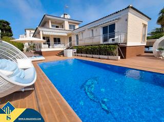 Chalet à Cañada del Molino. Villa con piscina privada, en la provincia de alicante, en la ci