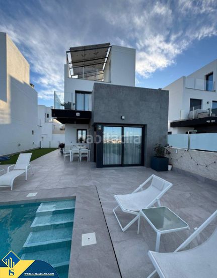 Foto 652d0e8a-2438-4863-8370-ecce8ff09da7. Chalet mit parking pool in Los Balcones-Los Altos Torrevieja