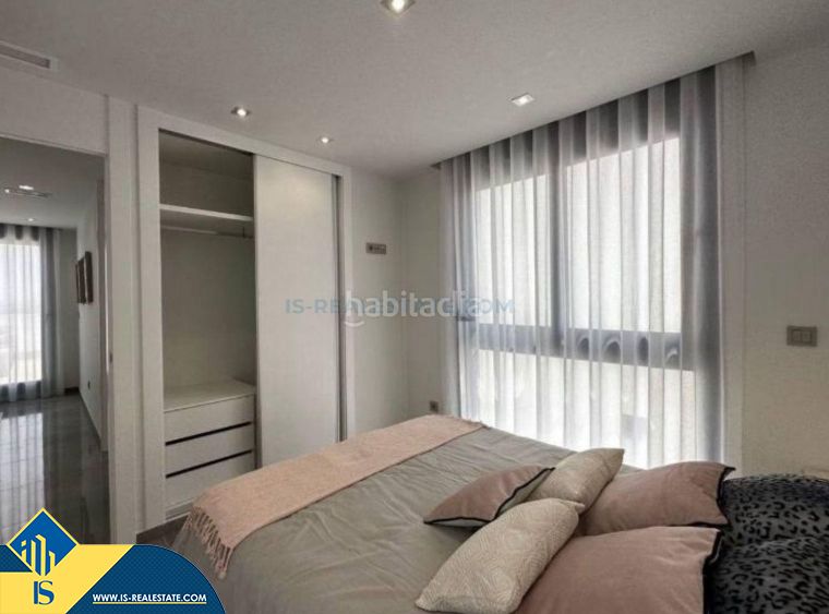 Foto f20fa2bb-8c92-44d2-9ce1-a3d2feccf7e1. Chalet mit parking pool in Los Balcones-Los Altos Torrevieja