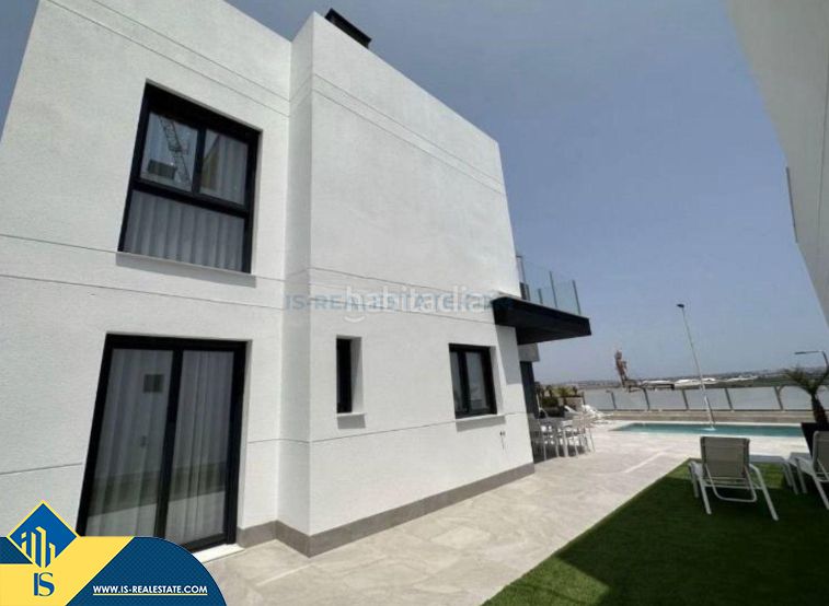 Foto f8025902-981d-4871-8e9e-13fbd2ac26aa. Chalet mit parking pool in Los Balcones-Los Altos Torrevieja