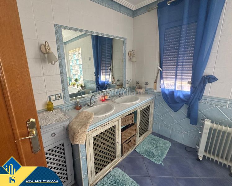 Foto 1e9da7b3-0df3-44ce-9958-20bdad5d7e10. Chalet mit parking pool in Zona Carrefour - Urbanizaciones Torrevieja
