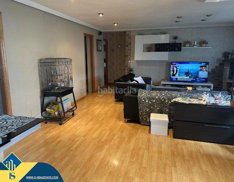 Foto 1ef6d879-c9ca-4ee0-939a-f91c6c643a79. Chalet mit parking pool in Zona Carrefour - Urbanizaciones Torrevieja