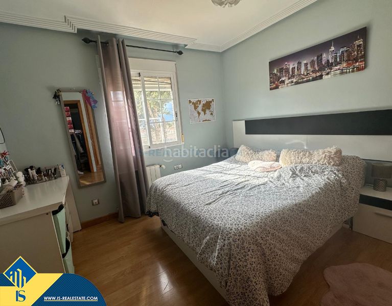 Foto 32a4b81d-7d12-4e63-b2af-cd834d6802b0. Chalet mit parking pool in Zona Carrefour - Urbanizaciones Torrevieja
