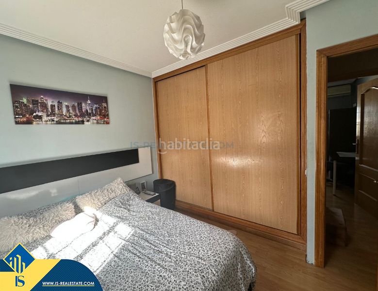 Foto 7c517018-a4d0-4d90-8703-65e5cd10280f. Chalet mit parking pool in Zona Carrefour - Urbanizaciones Torrevieja