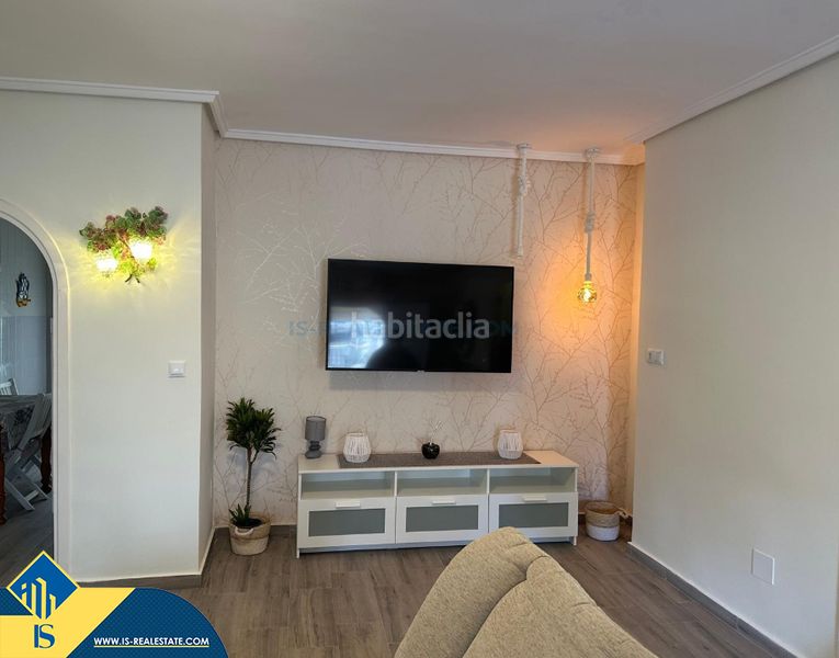 Foto 9d3e19d7-078b-4209-956c-74890640564b. Chalet mit parking pool in Zona Carrefour - Urbanizaciones Torrevieja