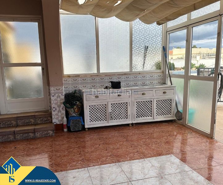 Foto 9ef8bc4e-208a-4914-9b52-679eb4a1583e. Chalet mit parking pool in Zona Carrefour - Urbanizaciones Torrevieja