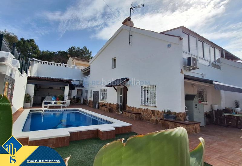 Foto 123ff7b7-0e86-4036-ac4d-5a2b94c89e2b. Chalet mit parking pool in Los Balcones-Los Altos Torrevieja