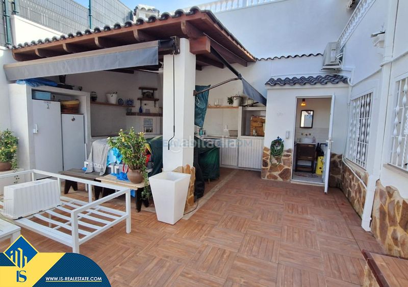 Foto 89d279e2-0337-4f20-8679-37bc6a54e25d. Chalet mit parking pool in Los Balcones-Los Altos Torrevieja