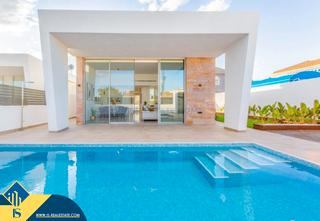 Chalet à Playa de los Náufragos. Villa con piscina privada, en la provincia de alicante, en la ci