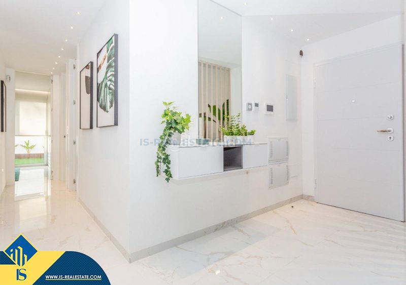 Foto d27fef1f-7c81-4807-8664-b8a9c8cdf4f0. Chalet mit parking pool in Playa de los Náufragos Torrevieja