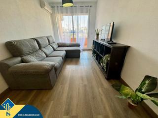 Appartement à Las Piscinas Naturales. Apartamento con terraza, en la provincia de alicante, en la ciud