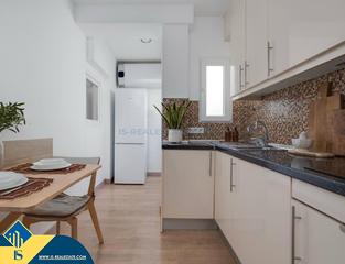 Appartement à Zona Playa de los Locos. Apartamento con terraza, en la provincia de alicante, en la ciud