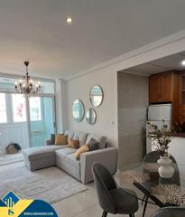 Apartamento en Antonio Machado. Apartamento renovado con terraza, en la provincia de alicante, e
