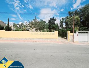 Chalet à Playa de los Náufragos. Casa para reformar con terraza, en la provincia de alicante, en