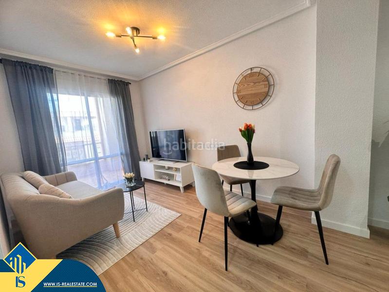 Foto 43d94422-0dcb-4708-8841-b7e905ef632f. Àtic amb calefacció piscina a Avenida Habaneras - Curva de Palangre Torrevieja