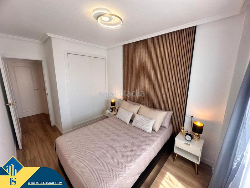 Foto 4c4cb15d-08a4-47e6-97c7-80a8b4e1ced0. Àtic amb calefacció piscina a Avenida Habaneras - Curva de Palangre Torrevieja