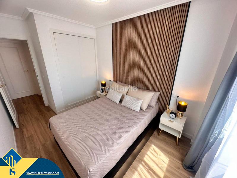 Foto abc12049-0de9-46c8-93a0-0a92237ab6c4. Àtic amb calefacció piscina a Avenida Habaneras - Curva de Palangre Torrevieja