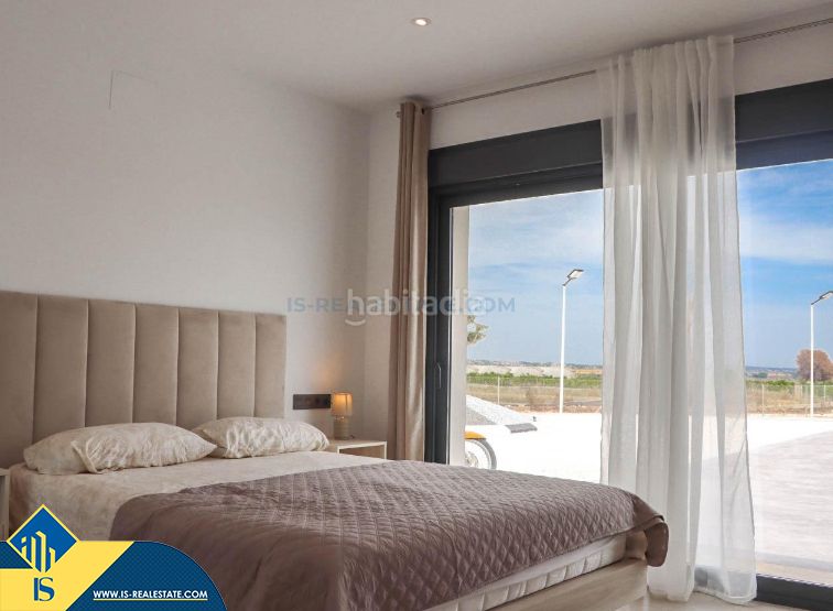 Foto a23b259e-a116-491a-ba8d-15756a2f045d. Xalet amb aparcament piscina a Centro Rojales