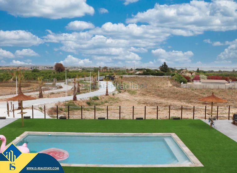 Foto b9ffdb66-f4b2-4153-8a4b-be0f79d98f83. Xalet amb aparcament piscina a Centro Rojales