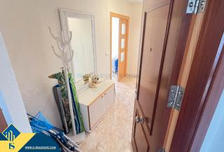 Appartement à Zona Playa de los Locos. Apartamento con terraza, en la provincia de alicante, en la ciud