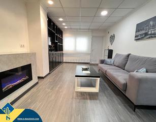 Piso en Las Piscinas Naturales. Apartamento renovado con terraza, en la provincia de alicante, e