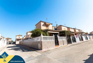 Casa a Los Balcones-Los Altos. Bungalow con piscina comunitaria, en la provincia de alicante, e