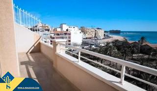 Penthouse in Las Piscinas Naturales. Ático con terraza, en la provincia de alicante, en la ciudad de