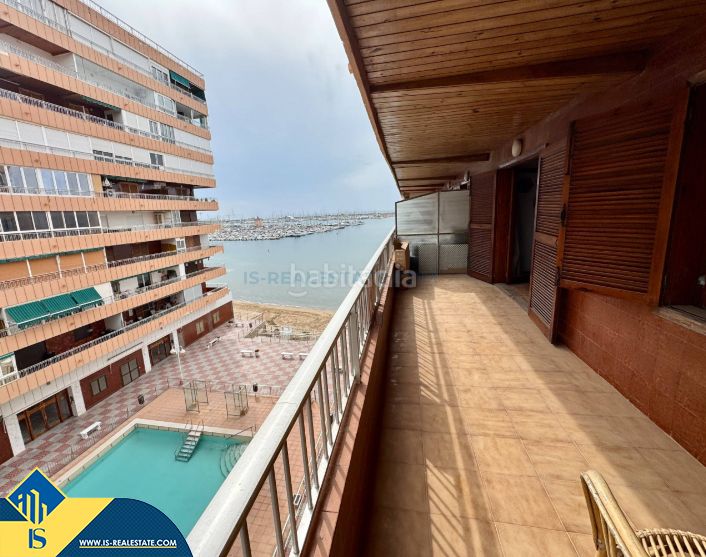 Foto 44bc3975-d92f-4443-91a3-b1b0df5a1411. Pis amb aparcament piscina a El Acequión Torrevieja