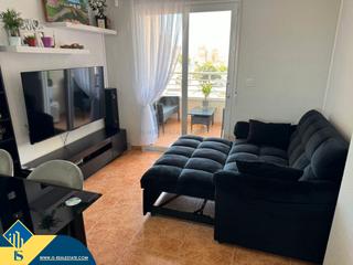 Appartement à Nueva Torrevieja. Apartamento con piscina comunitaria, en la provincia de alicante