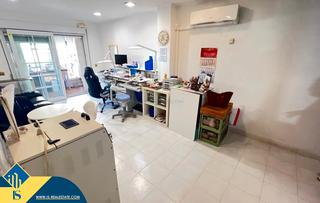 Apartamento en Las Piscinas Naturales. Apartamento con terraza, en la provincia de alicante, en la ciud