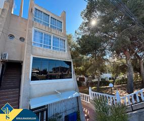 Ático en Cabo Cervera. Ático dúplex con piscina comunitaria, en la provincia de alicant