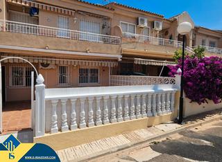 House in Torreblanca. Bungalow con piscina comunitaria, en la provincia de alicante, e