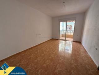 Apartament a Las Piscinas Naturales. Apartamento con terraza, en la provincia de alicante, en la ciud