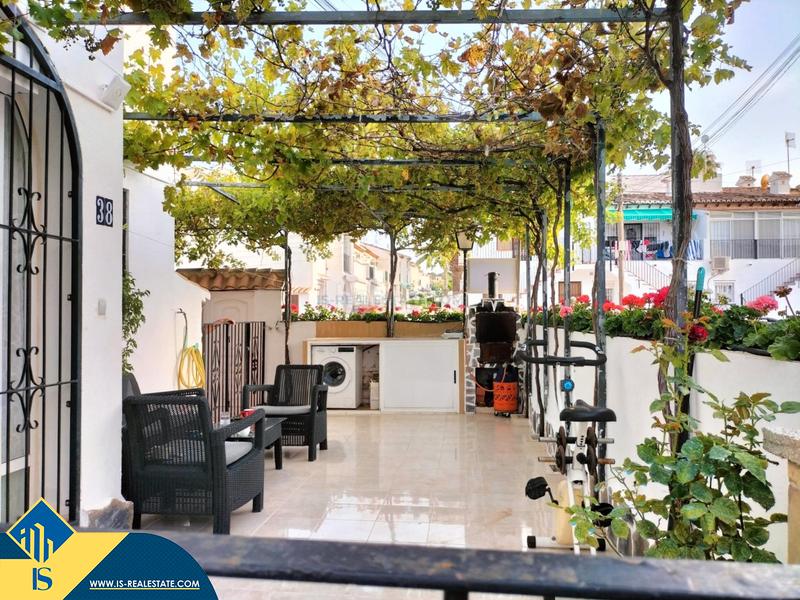 Foto 19bd25bb-f292-4c74-8e94-8b1d14c95caf. Casa amb calefacció piscina a Los Balcones-Los Altos Torrevieja