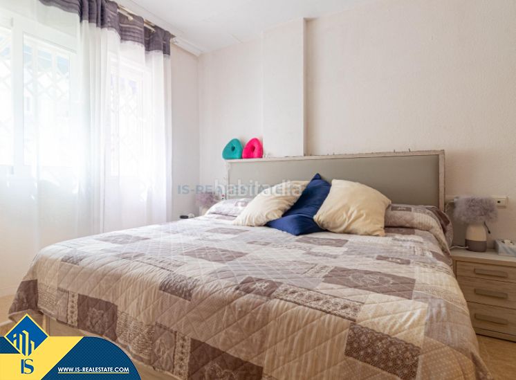 Foto a6023388-3352-4340-b740-97f9a12c74af. Pis amb piscina a Zona Playa de los Locos Torrevieja