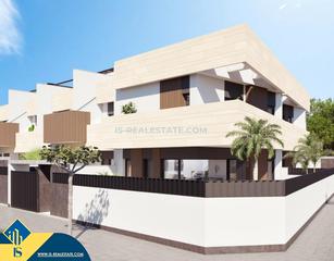 Xalet a Pilar de la Horadada Ciudad. Casas en construcción con piscina privada, en la provincia de al