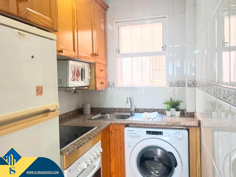 Foto bc4df630-9d46-4fba-9f72-521998e4ccbb. Apartament amb calefacció piscina a Antonio Machado Torrevieja